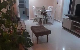 Casa inteira 2 dorm Mínimo 3 dias